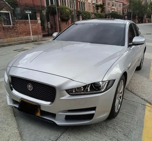 Jaguar Xe 2.0 I4 Prestige Tp 2000cc 