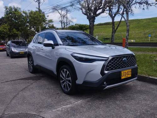 2023 Toyota Corolla Cross SEG Hibrida