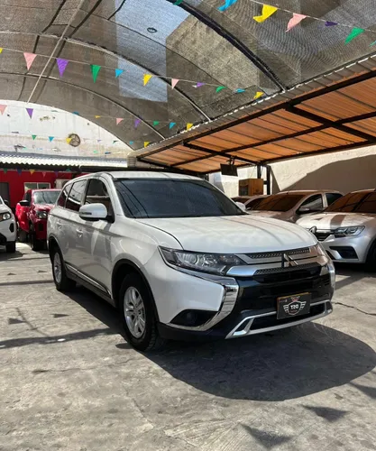 Mitsubishi Outlander 2.4 AUT 2022
