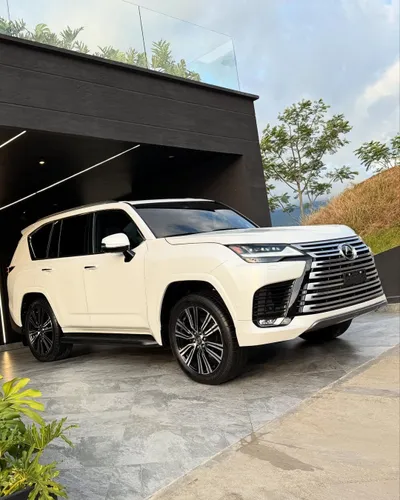 Lexus LX 700h LUXURY 2025 HIBRIDA CERO KM