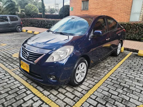 Nissan Versa Advance