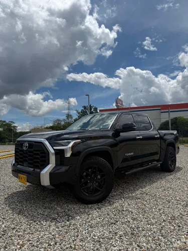 Toyota tundra Limited TRD híbrida 2023 