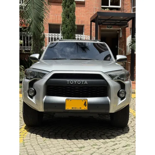 Toyota 4Runner SR5 4.0L 2020 - Blindada