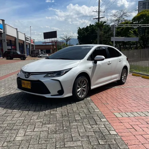 TOYOTA COROLLA XLI HIBRIDO 2025