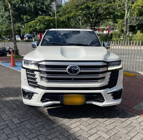 TOYOTA LAND CRUISER LC300 VX BLINDADA NII 2022