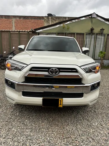 TOYOTA 4RUNNER LIMITED  MODELO 2023