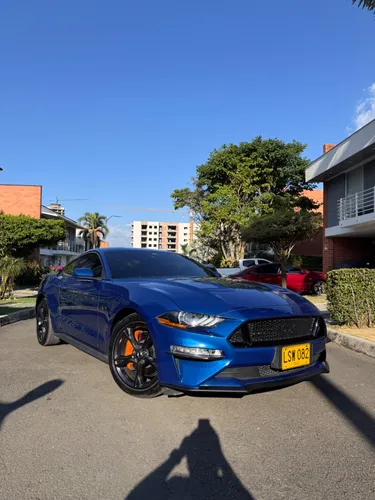 FORD MUSTANG GT PREMIUM