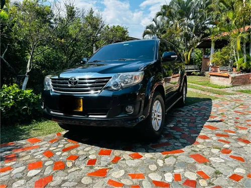 Toyota fortuner 2.7 At 2014