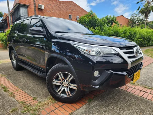 TOYOTA FORTUNER SR 2019 2.7 GASOLINA 