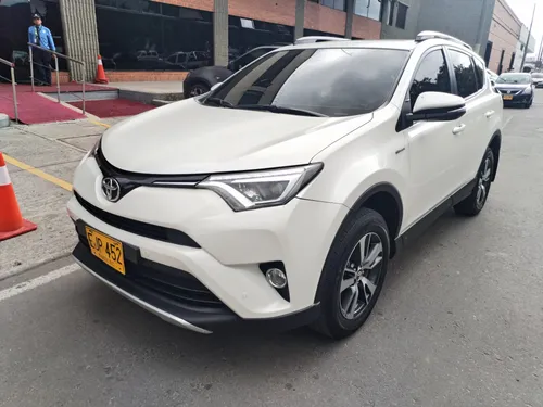 Toyota Rav4 Street