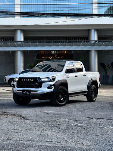 Toyota Hilux GR B2