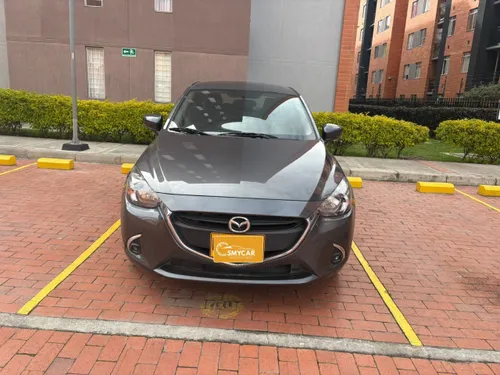 MAZDA 2 SEDÁN TOURING AUTOMÁTICO  MODELO 2019