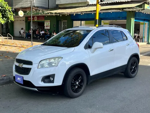 CHEVROLET TRACKER LT