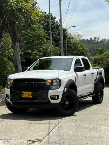Ford Ranger XLT 2024 diesel tipo raptor 