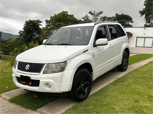  Suzuki grand vitara 5 puertas 4x4 automatica 2.7 MOD 2010 info 3136614176