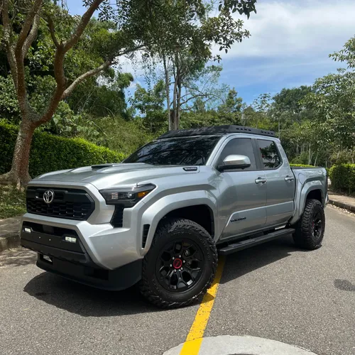 Toyota Tacoma TRD Sport Híbrida 2025