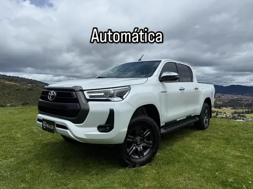 Toyota hilux automática diesel 2023