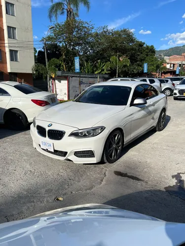 BMW M235i PERFORMANCE