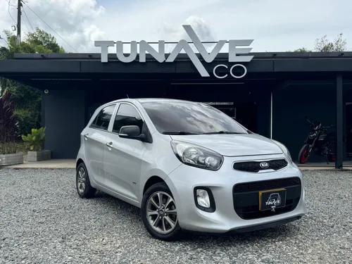 Kia Picanto EX MT 