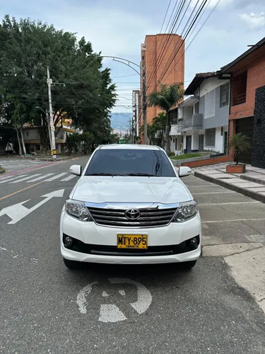 Toyota Fortuner 2013