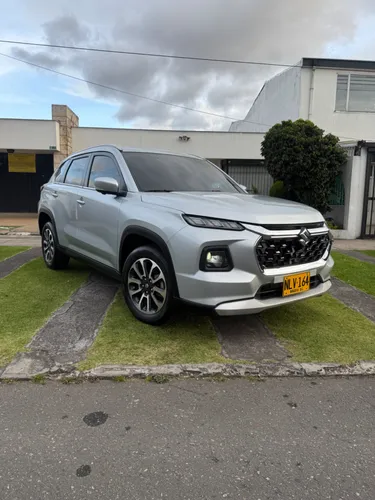 Suzuki Grand Vitara GLX 2024 Híbrida 4x4  Full equipo