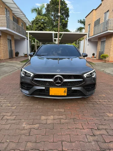 Mercedes Benz CLA 180 2022 paquete AMG blindaje 2plus