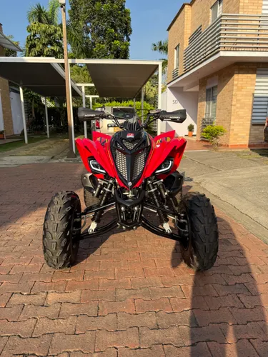 Yamaha Raptor 700R - 2025 Edición Especial Roja