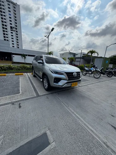Toyota Fortuner Sr 2022 2.4 diésel 