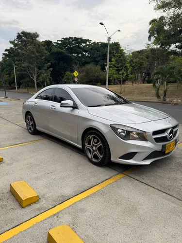 mercedes benz CLA200 oportunidad en perfecto estado 