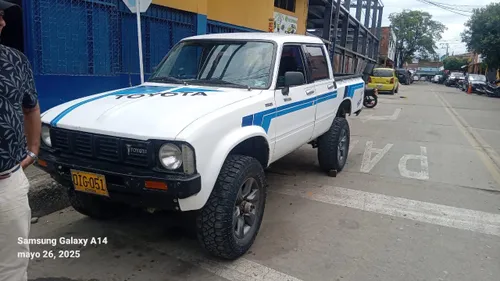 Toyota Hilux canguro modelo 1982