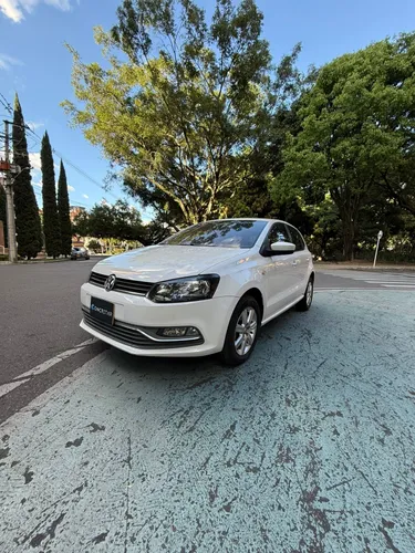 Volkswagen Polo Comfortline 2015 Mecánico Único Dueno 
