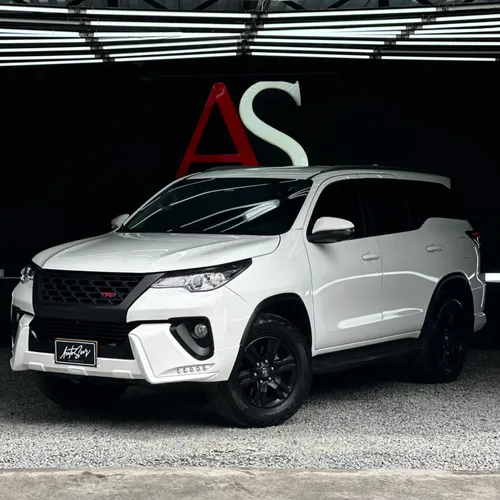 Toyota Fortuner Street 2019 2.7