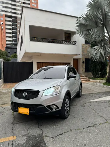 Ssangyong Korando 2.0 Gasolina 4x2