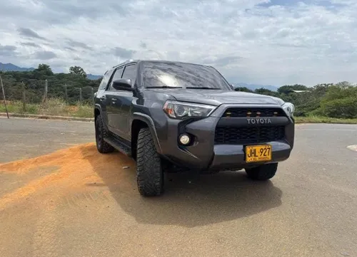 Toyota 4Runner SR5 2020
