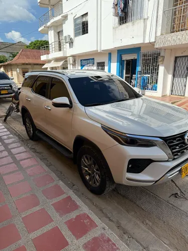Toyota Fortuner SRV 2021 excelente estado único propietario