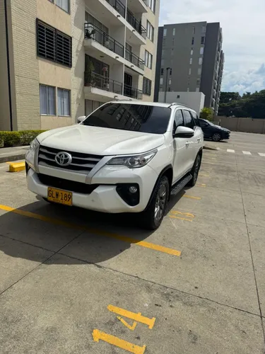 Fortuner Toyota 2020 - Blanco perlado 