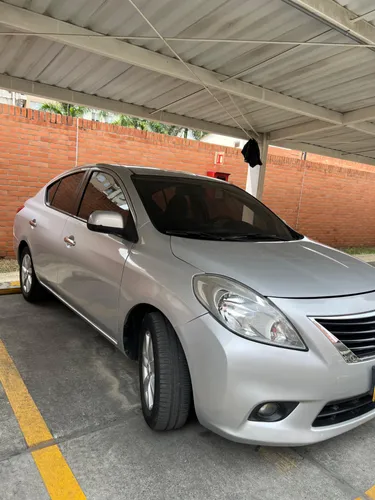 Nissan versa 2014 automático 