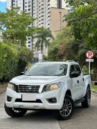Nisan frontier np300 2019 diesel 4x4
