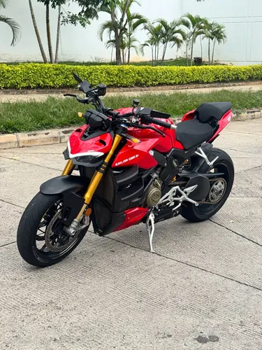 Ducati streetfigher V4S 2021
