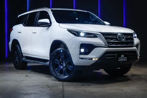 Toyota FORTUNER 2.4L SR TP 2400CC TD 7AB 4X2 2023