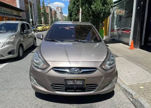 Hyundai i25 2012
