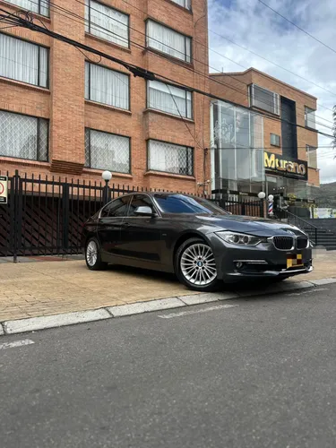 BMW 320i Luxury 2015