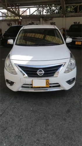 Nissan Versa Advance 