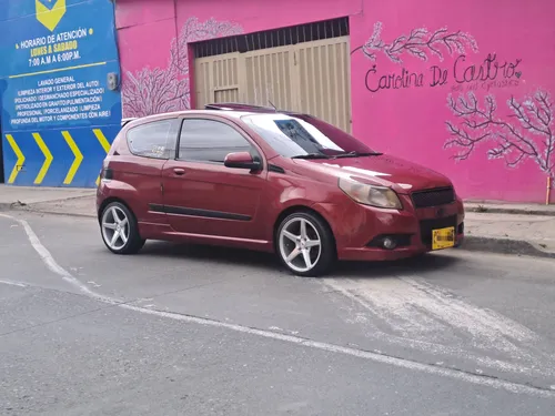 Chevrolet Aveo emotion full equipo 