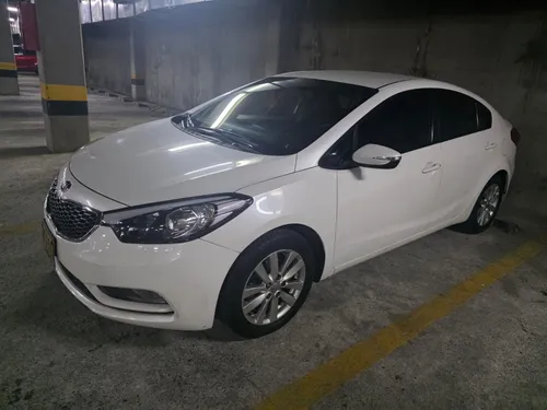 Kia Cerato Pro 2014 MT 