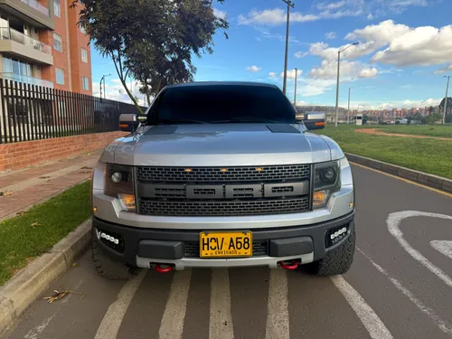 Ford F150 SVT Raptor 6.2L 
