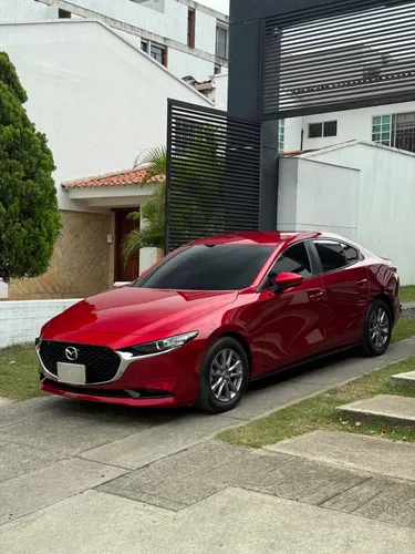 Mazda 3 Híbrido Touring 2023