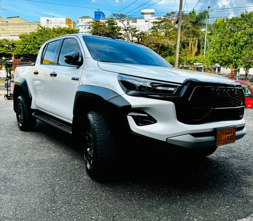 TOYOTA HILUX GR 2024
