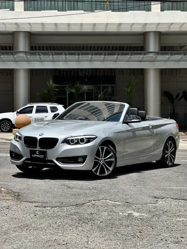 BMW 220i CABRIOLET