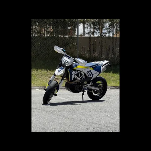  Husqvarna 701 Supermoto 2016 - Full extras - Lista para correr